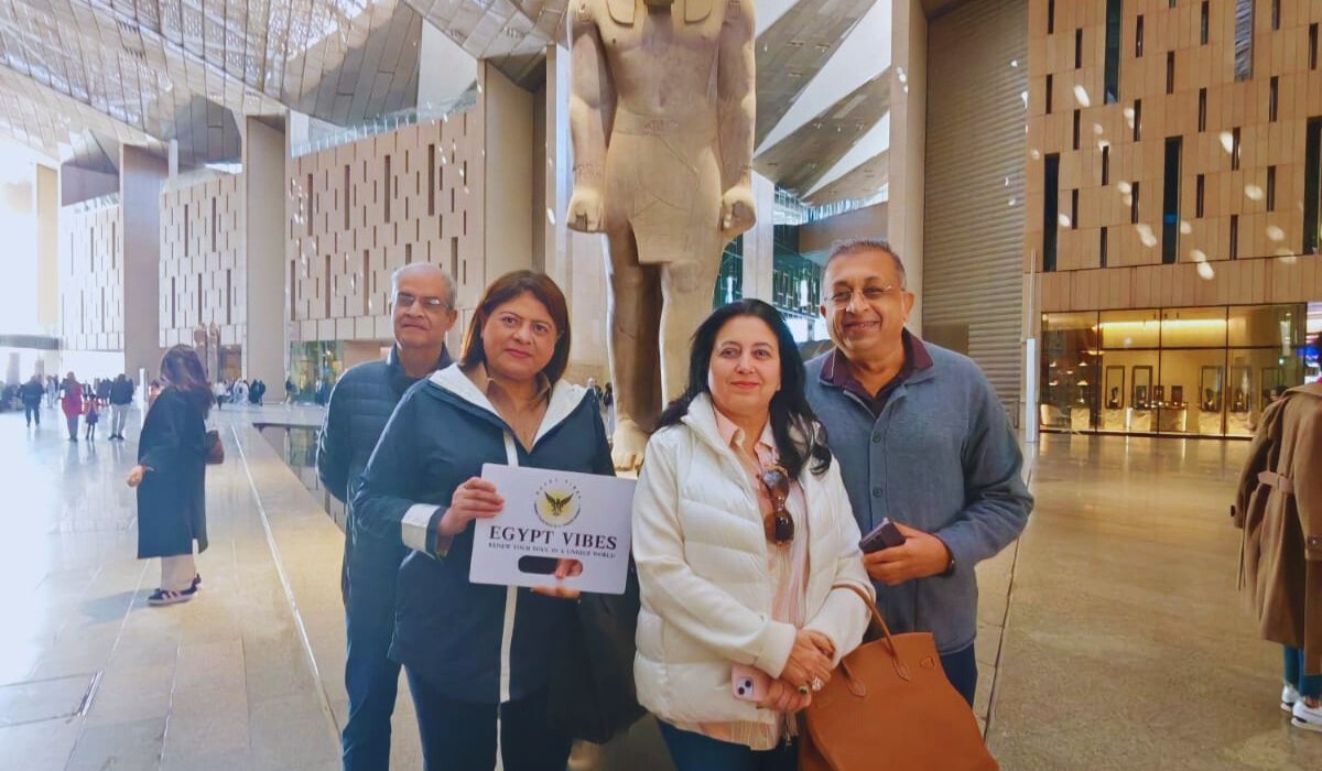 Tour To Pyramids and Grand Egyptian Museum